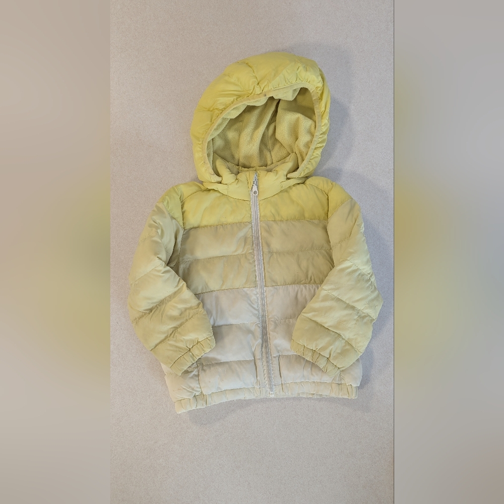 3T Kid's Uniqlo Puffer Coat w/ Detachable Hood